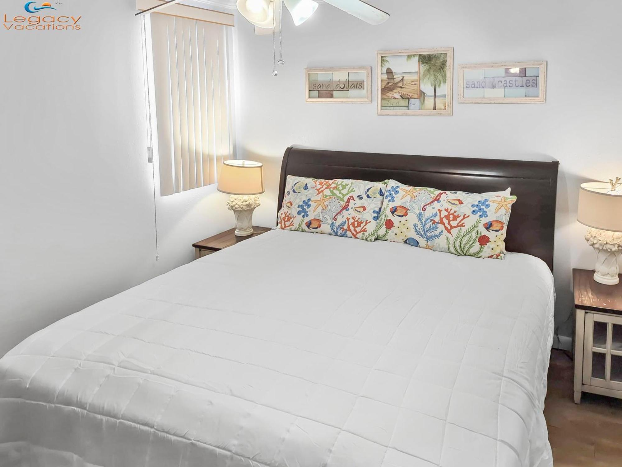 Is9-Cozy Upstairs Beachfront Condo - King Beds Форт Уолтон Бич Экстерьер фото